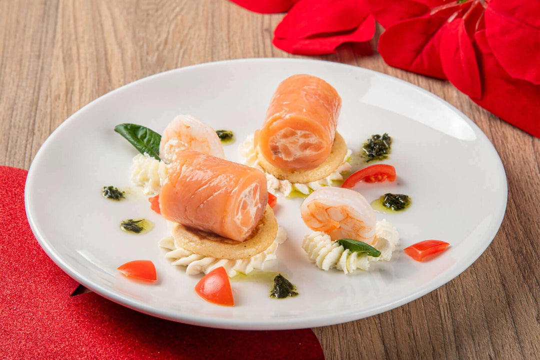 Salmon Tartare Roll
